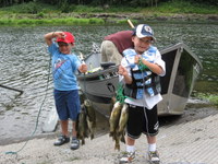 72007-father-son-fishing-013.jpg